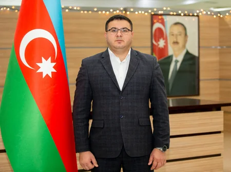 Lənkəranda ASAN xidmətin əməkdaşının avtomobili yanıb - VİDEO