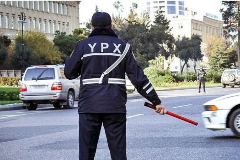 DYP Bakıda avtobus dayanacaqlarını zəbt edən taksilərə qarşı reyd keçirib