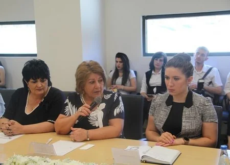 Bakıda “Xurafat və dini radikalizmlə mübarizədə qadınların rolu” mövzusunda konfrans keçirilib