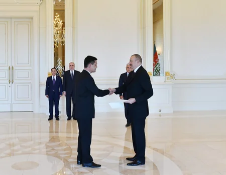 President Ilham Aliyev receives credentials of new Turkmen ambassador