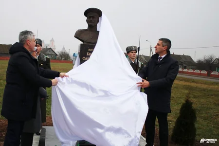 Belarusda Azərbaycanın ilk hərbi təyyarəçisinə abidə ucaldılıb