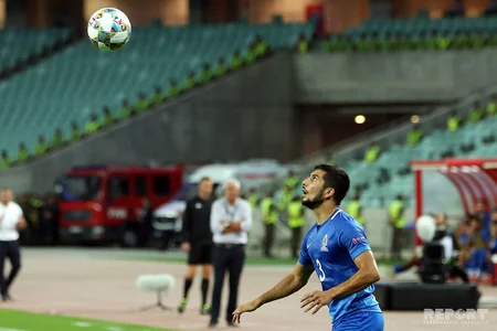 Azərbaycan yığması UEFA Millətlər Liqasındakı ilk oyununda heç-heçə edib - FOTOREPORTAJ