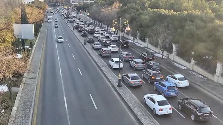 Bakının bir sıra yollarında nəqliyyatın sıxlığı yaranıb