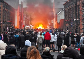 В Северной Ирландии 15 полицейских получили ранения в ходе беспорядков