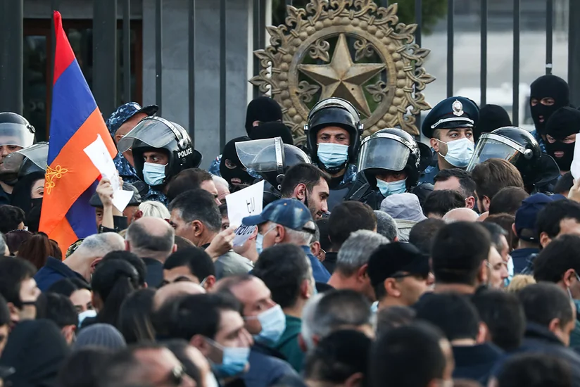 В Ереване начались задержания протестующих