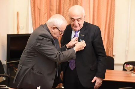 Xoşbəxt Yusifzadə “Akademik Azad Mirzəcanzadə beynəlxalq gümüş medalı” ilə təltif olunub