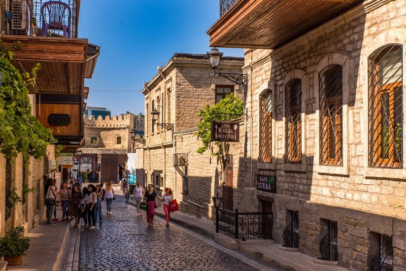 Azərbaycana turist axını 2 %-ə yaxın azalıb