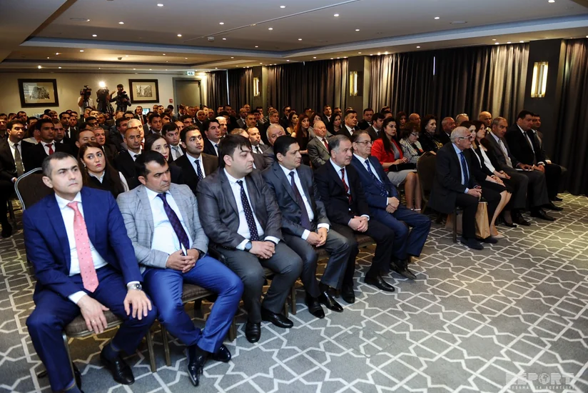 Vəkillər Kollegiyası Rəyasət Heyətinin geniştərkibli iclası və vəkilliyə namizədlərin təntənəli andiçmə mərasimi keçirilib