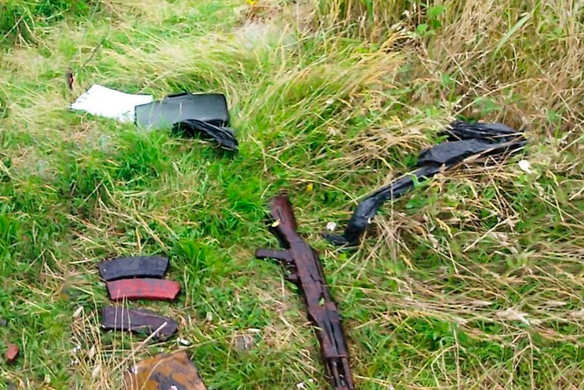 Qəbələdə çay kənarında avtomat və patronlar tapılıb