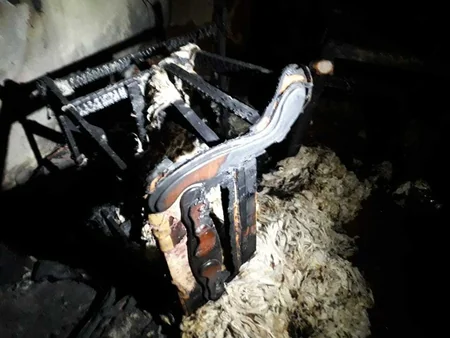 Bərdədə ev yanıb, iki azyaşlı zəhərlənib, bir qadın xəsarət alıb - FOTO