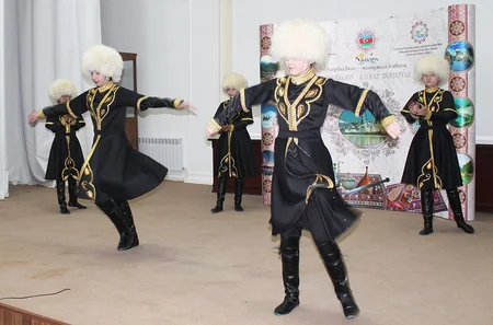 Samarkand hosts fashion show of Karabakh clothing