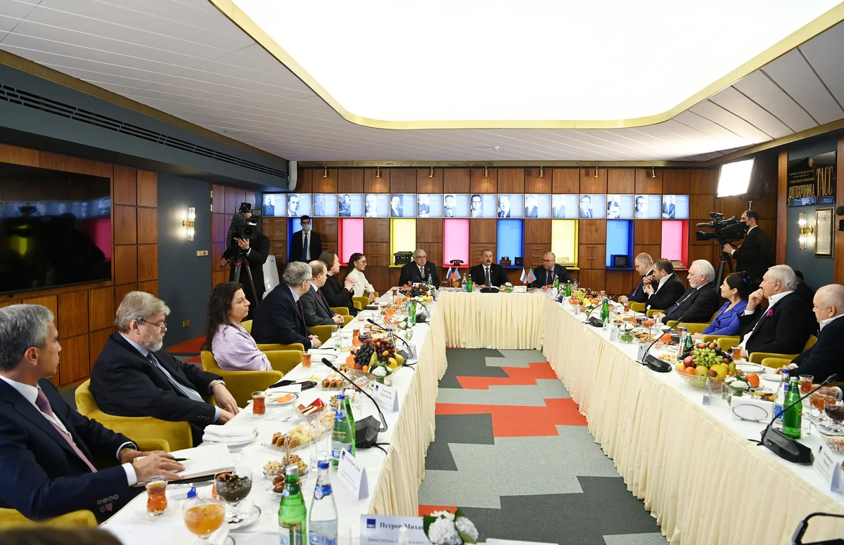 Prezident: Bizdə etnik prinsipə görə ölkəyə girişə qadağa yoxdur