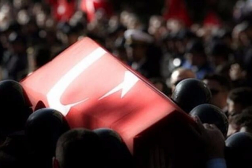 Türkiyədə hərbi avtomobil atəşə tutulub, 2 hərbçi şəhid olub, biri yaralanıb