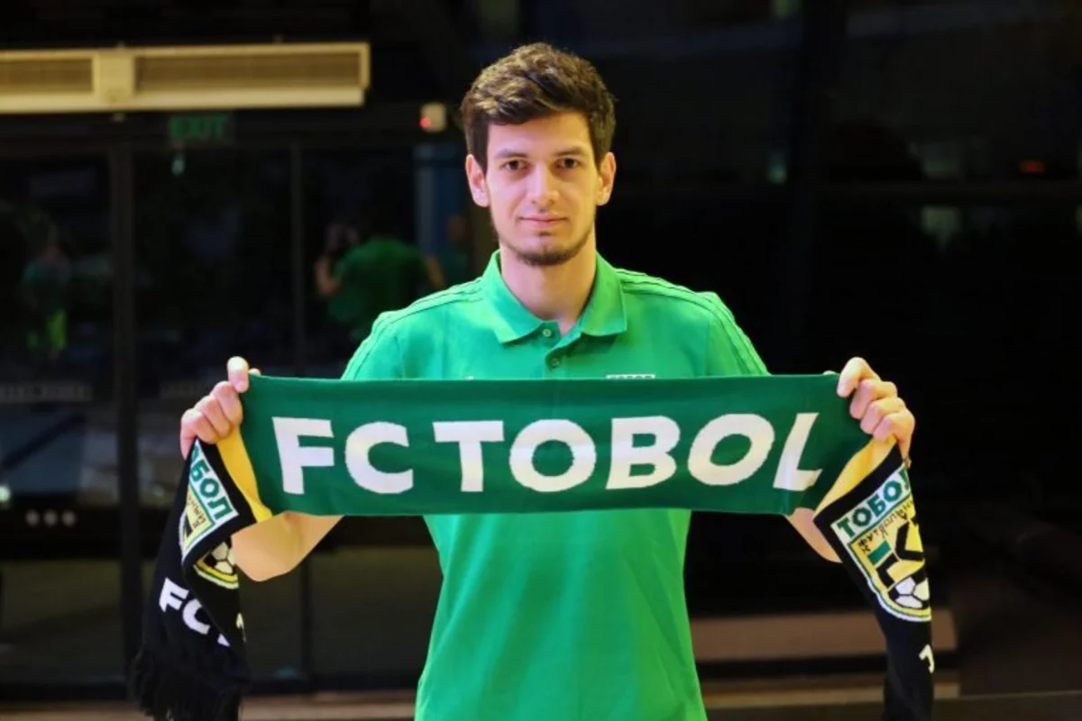 Emil Balayev Qazaxıstan klubunun heyətindəki debüt matçında iki top buraxıb