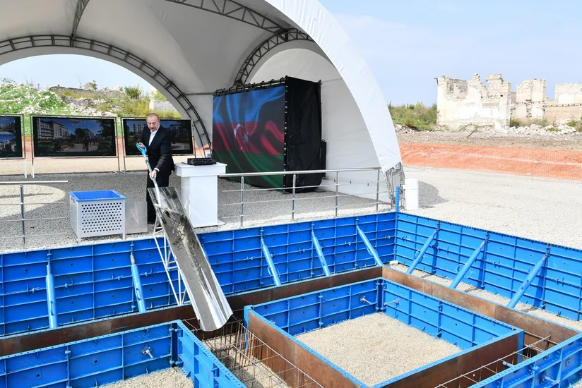 Prezident Füzuli şəhərində üçüncü yaşayış kompleksinin təməlini qoyub - YENİLƏNİB