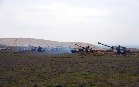 Rocket and artillery units launch live-fire exercises - VIDEO