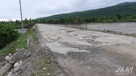 Qubada 12 yaşayış məntəqəsini əhatə edən avtomobil yolu yenidən qurulur