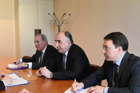 Elmar Məmmədyarov Şimali Makedoniyanın XİN başçısının müavini ilə görüşüb