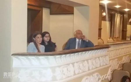 AzDramda İlyas Əfəndiyevin Boy çiçəyi tamaşası nümayiş olunub - VİDEO
