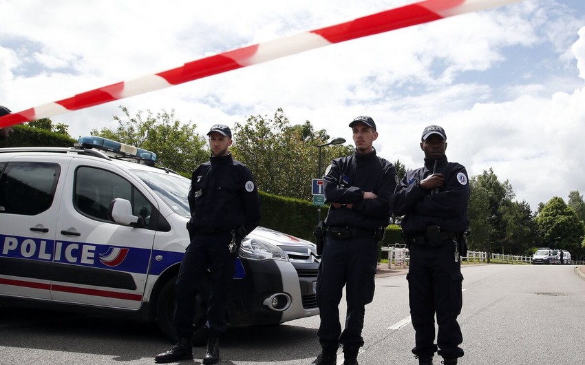 Parisdə atışma olub, bir nəfər ölüb