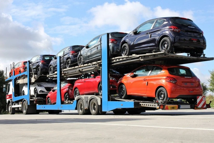 Милли Меджлис утвердил поправки об отмене бланков разрешений на международные автомобильные перевозки