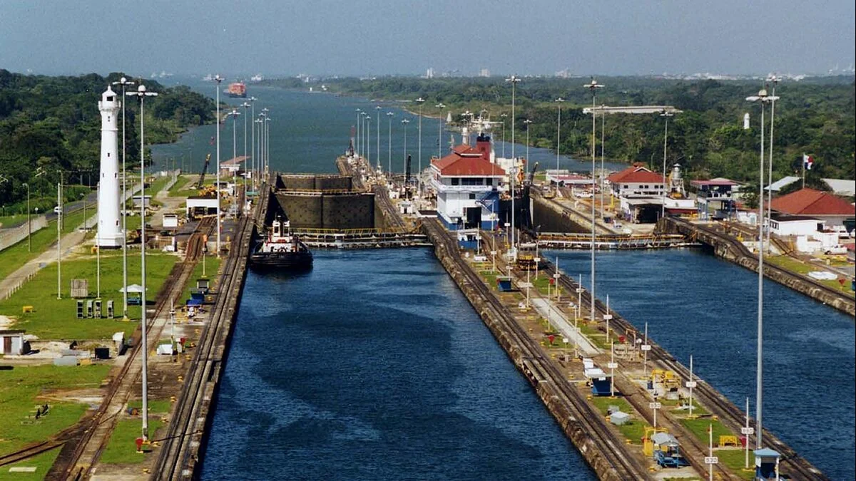 Panama 107 gəminin qeydiyyatını ləğv edib