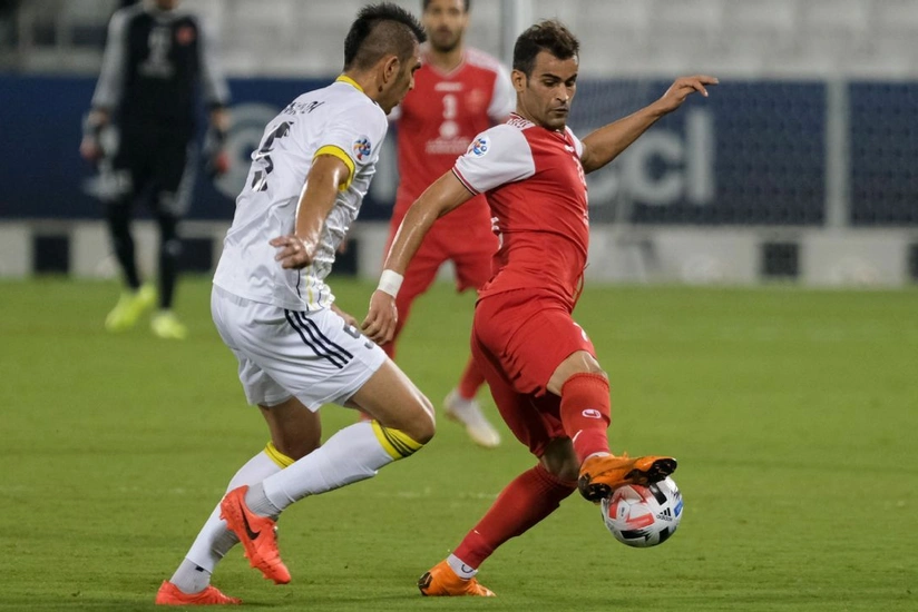 İranlı hücumçu qol sevincinə görə futboldan kənarlaşdırıldı