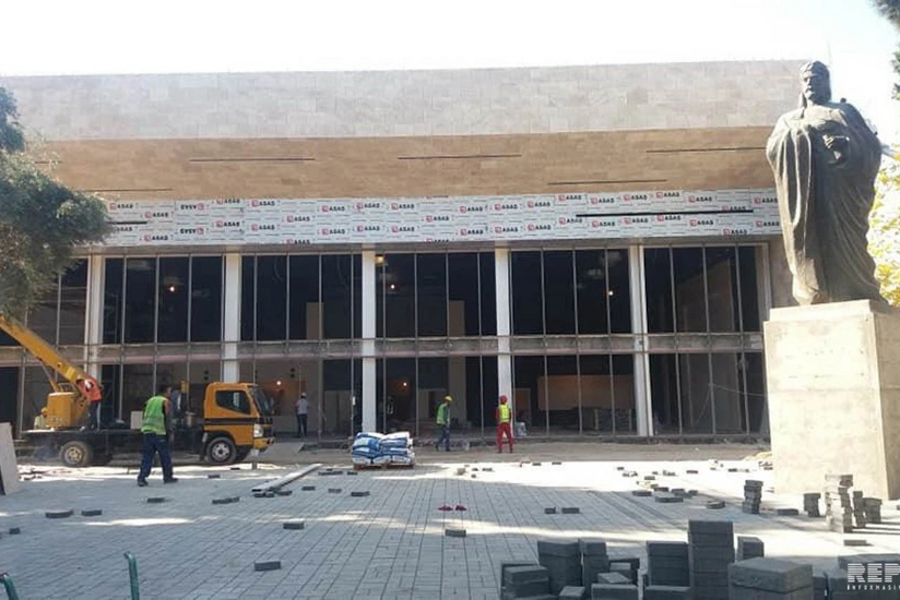 İcra Hakimiyyəti: Nizami Gəncəvinin abidəsi köçürülüb - FOTO