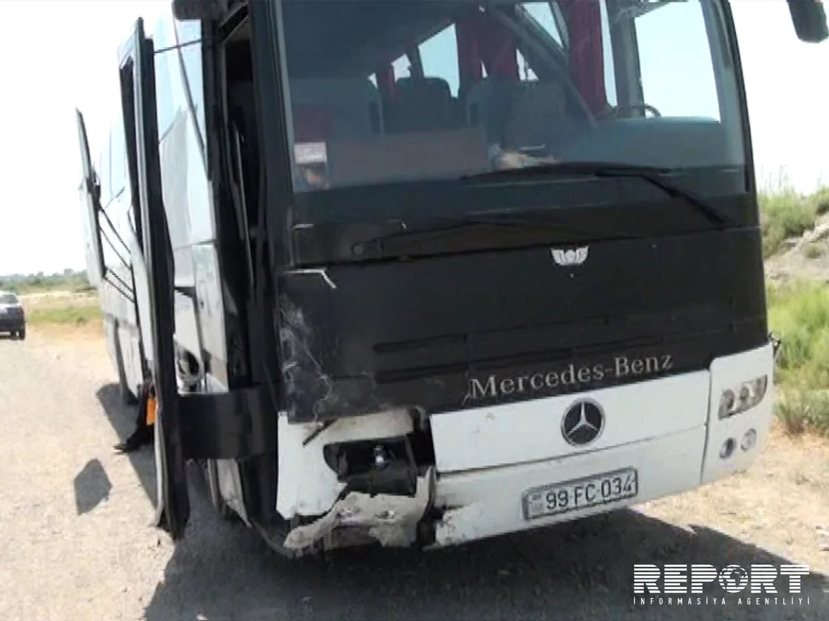 Bakı-Lənkəran sərnişin avtobusu qəzaya düşüb, yaralananlar var - FOTO