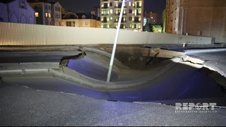 Bakının mərkəzində avtomobil yolu çöküb - FOTO - VİDEO - YENİLƏNİB