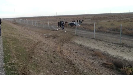 Salyanda avtomobil aşıb, ata və oğul xəsarət alıb