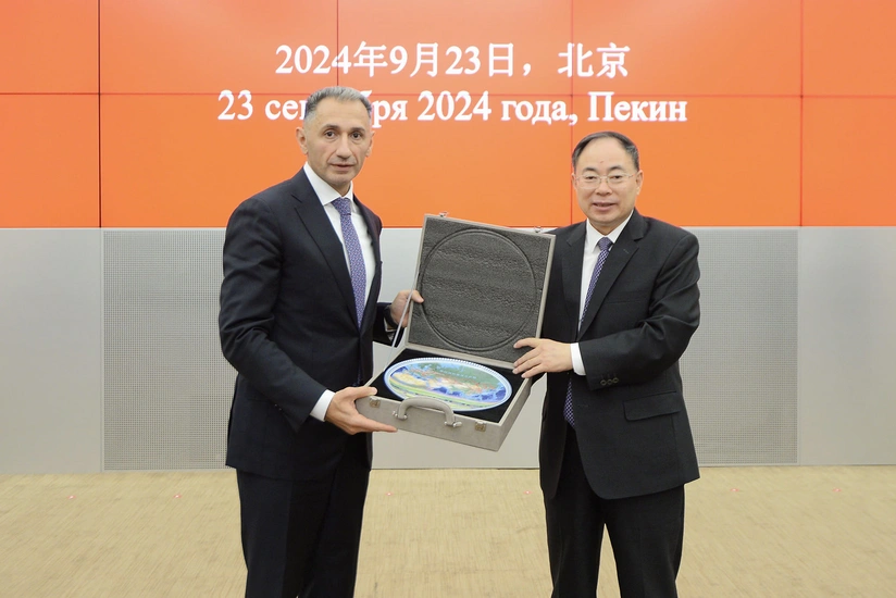 Azerbaijan, China discuss expanding railway cooperation