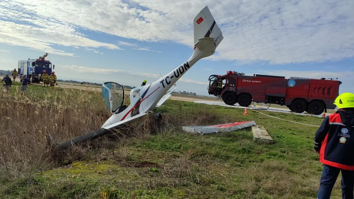 Training plane crashes in Türkiye; pilot injured