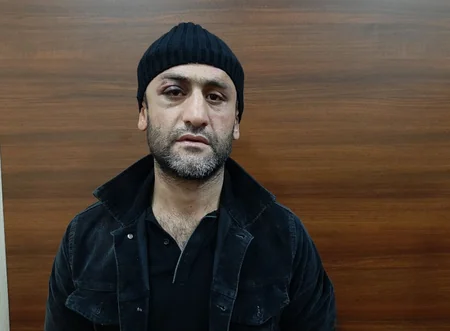 Bakının mərkəzində polisə silahlı müqavimət göstərən şəxslərə cinayət işi başlanılıb - VİDEO - YENİLƏNİB