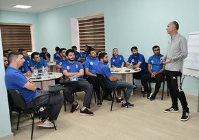 UEFA-nın dəstəyi ilə Bakıda D kateqoriyalı məşqçi kurslarına start verilib