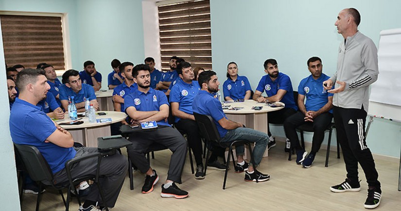UEFA-nın dəstəyi ilə Bakıda D kateqoriyalı məşqçi kurslarına start verilib