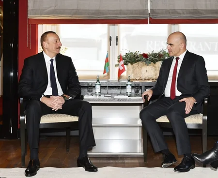 Prezident İlham Əliyev isveçrəli həmkarı Alain Berset ilə görüşüb