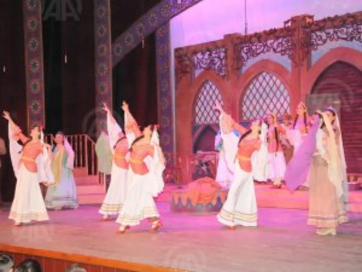 ​Arşın mal alan operettası Türkiyənin Mardin şəhərində səhnəyə qoyulub