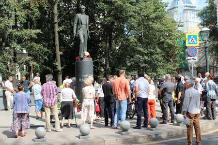 В Москве почтили память Муслима Магомаева - ФОТО
