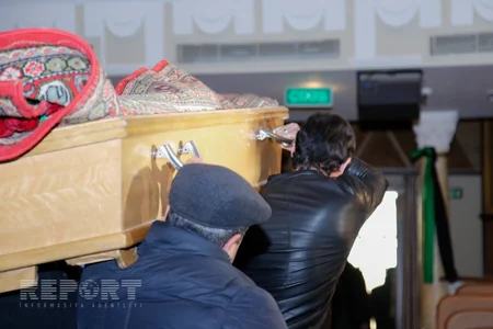 ​Məzara bənzəyir yaxşı insan... - FOTOREPORTAJ