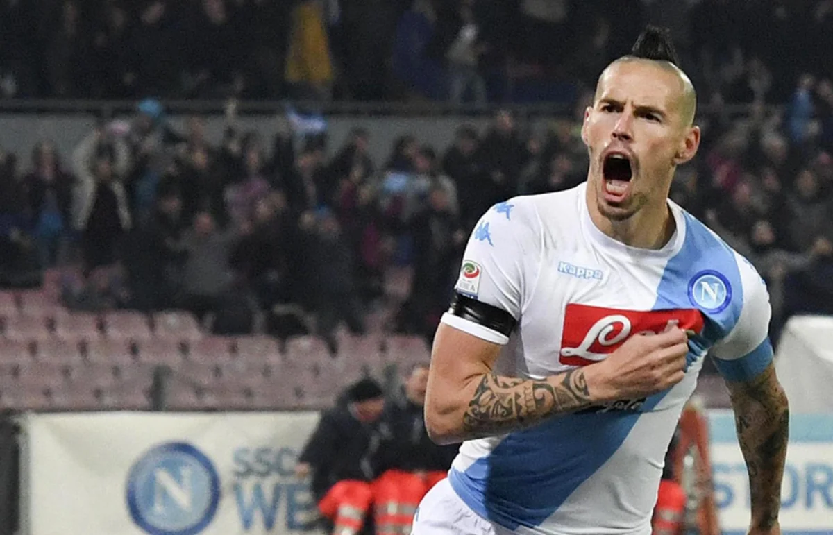 İtaliya çempionatı: Napoli Bolonyanın qapısından 7 qol keçirib - VİDEO