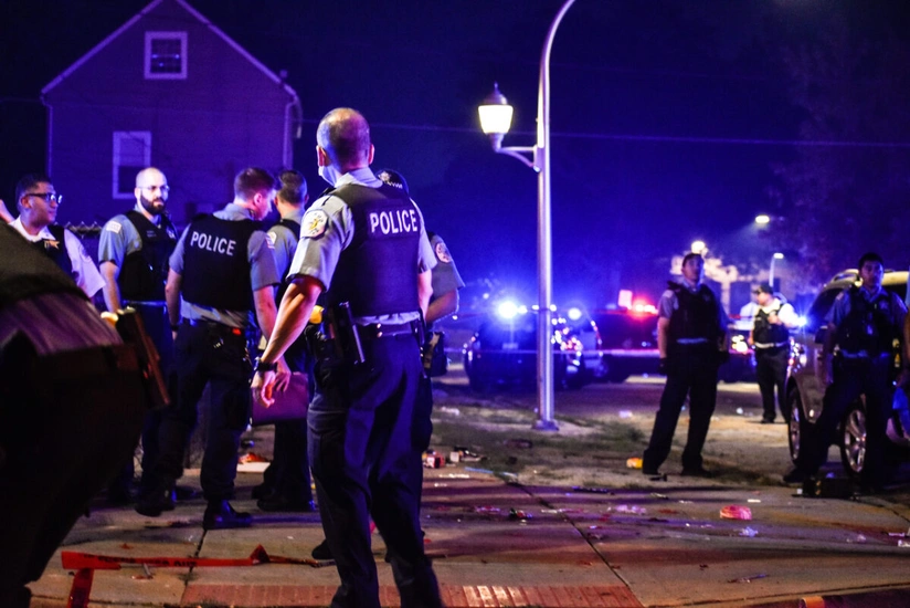 Four people killed in Chicago shooting