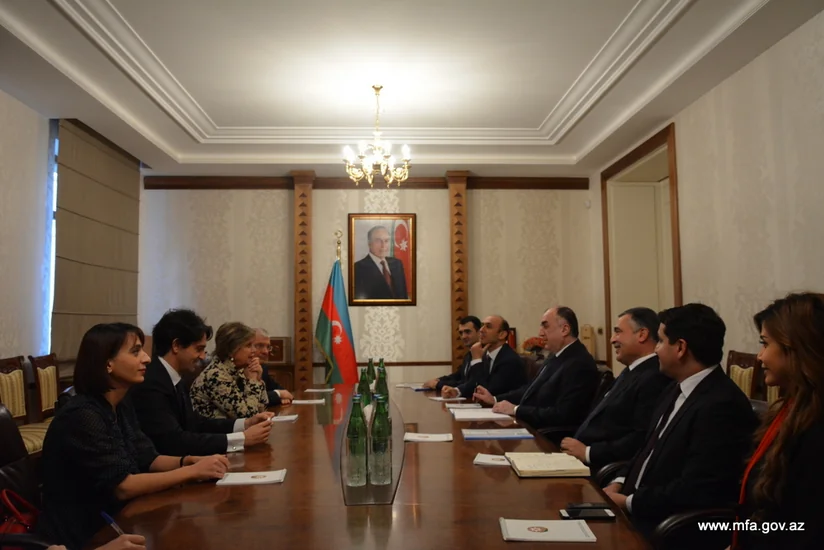 Elmar Məmmədyarov İtaliya Senatının sədr müavini ilə görüşüb
