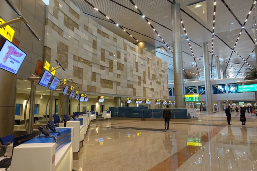 Qahirə aeroportunun 11 işçisi təxribatda şübhəli bilinir