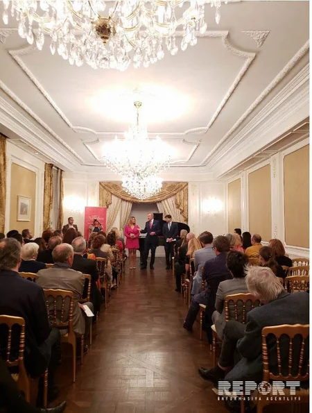 Parisdə Azərbaycanda qadınlara səsvermə hüququnun verilməsinin 100 illiyi münasibətilə konsert keçirilib - FOTO