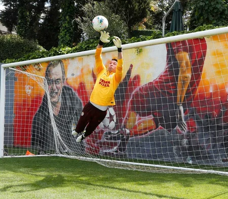 Qalatasaray məşqləri bərpa etdi