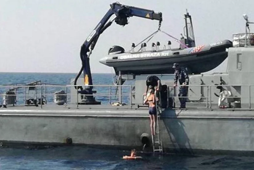 Британка плавала в открытом море 10 часов после падения с круизного лайнера