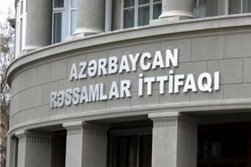 Bərpaçı rəssam Gülşən Hacıyevanın fərdi sərgisi açılıb