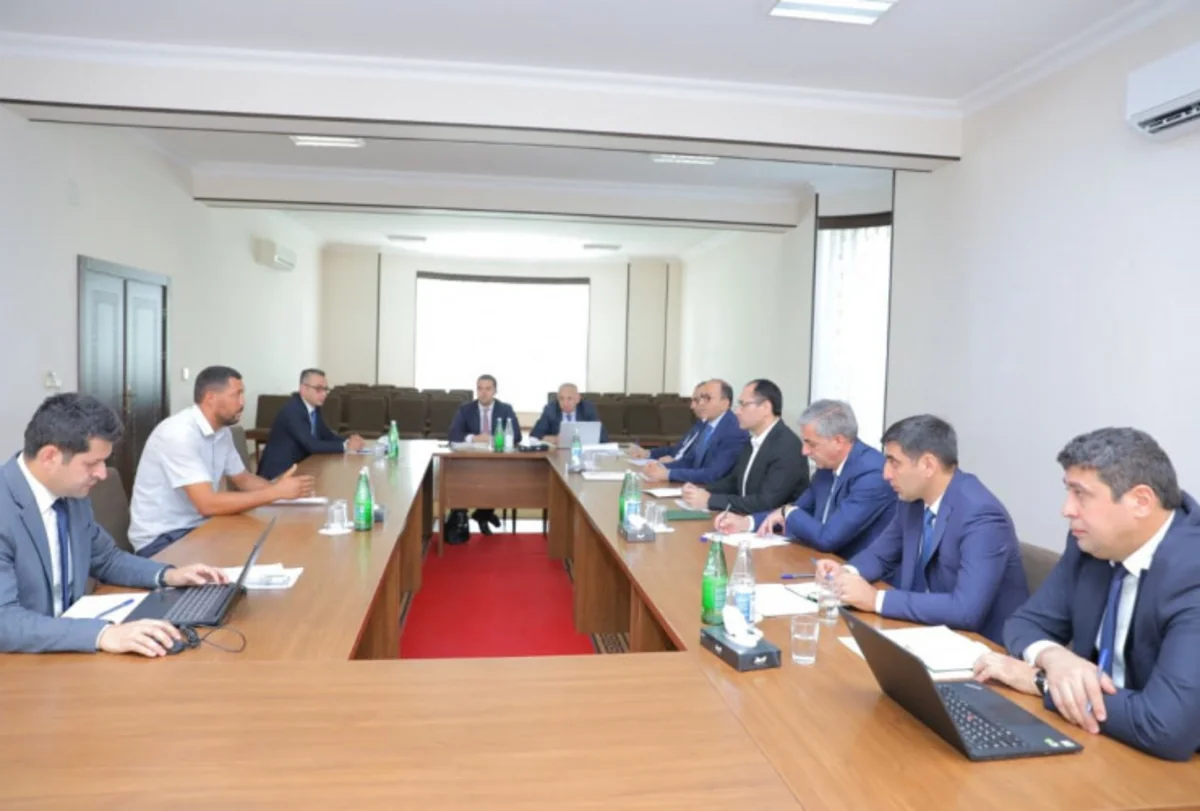 Məcnun Məmmədov Şərurda vətəndaşları qəbul edib, təsərrüfat və müəssisələrə baş çəkib