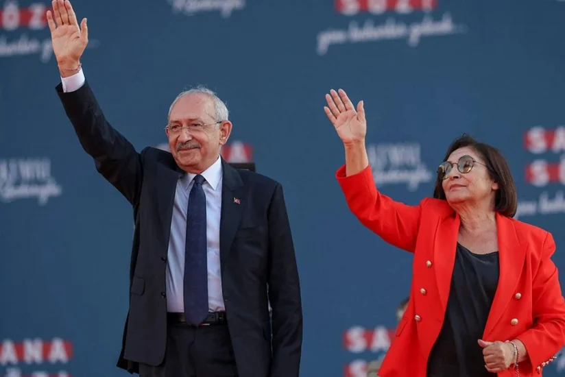 Türkiyənin keçmiş müxalifət lideri avtomobil qəzası keçirib